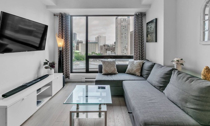 Southwest Apartment | Luxurious Apartment DownTown GYM+Sauna+Pool
