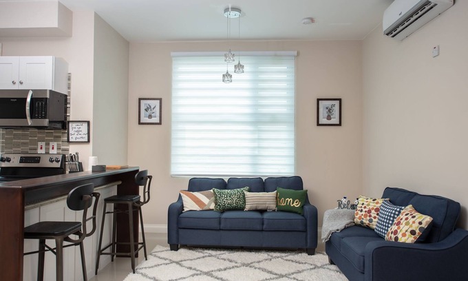 Eastwood Park Apartment | Luxurious Apartment in Kingston!