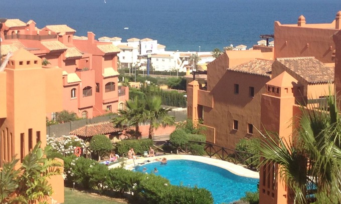 Buenas Noches Apartment | LUXURIOUS APARTMENT NEAR THE BEACH WITH SEA VIEWS IN ESTEPONA