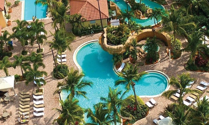 East Naples House | Luxurious Boutique Resort/Spa cottage located in the heart of beautiful Naples