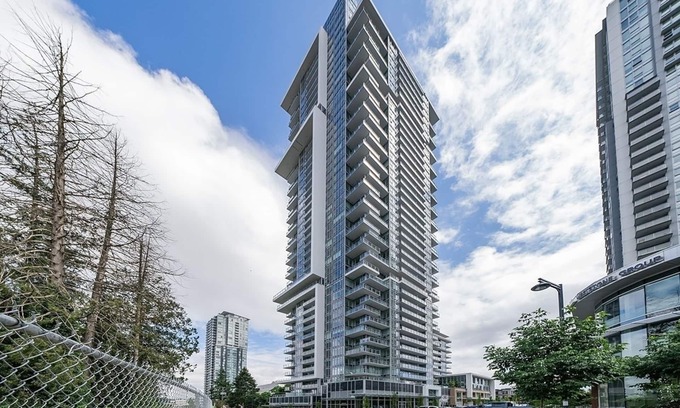 Surrey Apartment | Luxurious brand new 2 beds 2 baths apartment
