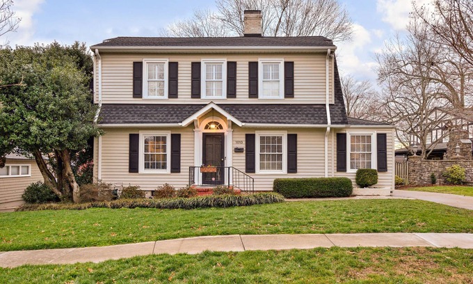 High Point House | Luxurious Cape Cod in Emerywood - Minutes to Furniture Market & HP University