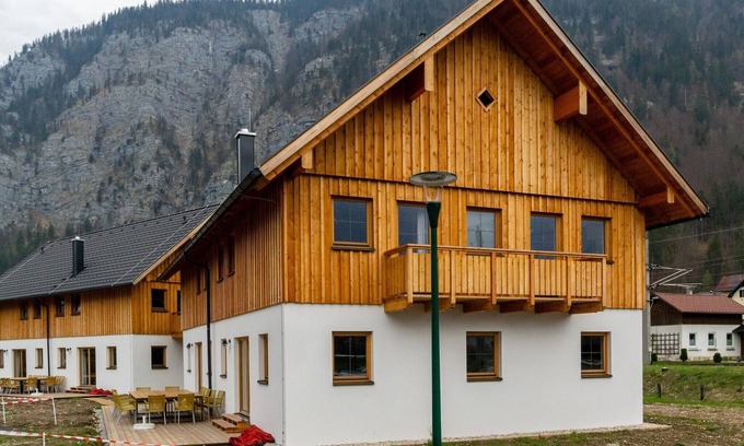 Obertraun Ski Chalet | Luxurious Chalet in Obertraun with Pool