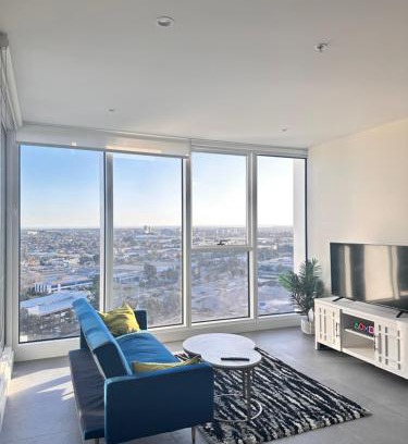 Lidcombe Apartment | Luxurious city view at Sydney Olympic Park