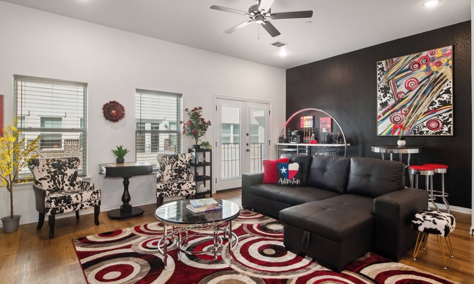 Arlington House | Luxurious Condo w/Premium Amenities! Rooftop Retreat w views of stadiums, private garage & gated entry
