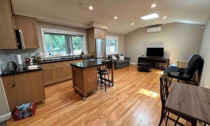 Saratoga House | Luxurious Cottage in Saratoga