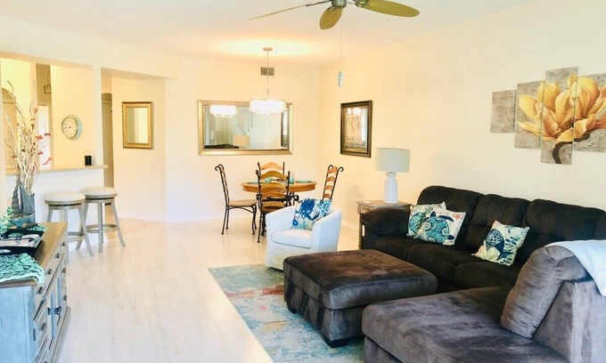Bonita Springs House | Luxurious Country Club Lifestyle in Sunny Naples