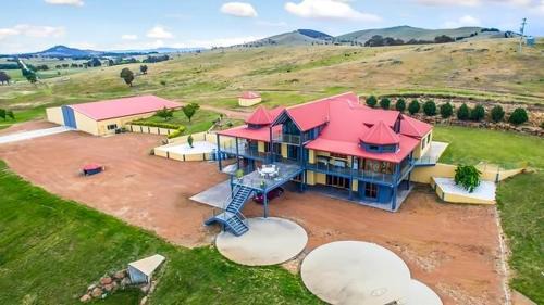 Springrange House | Luxurious Country Estate 6 BR 6 Bathroom