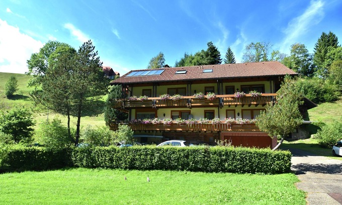 Obertal Apartment | Luxurious Apartment in Obertal with Balcony