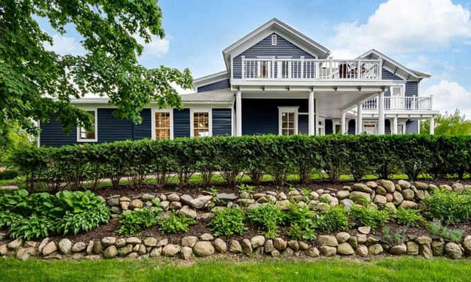 Excelsior Condo | Luxurious Estate Rental: 10 Bedrooms, Sleeps 23—Perfect for Groups & Events!