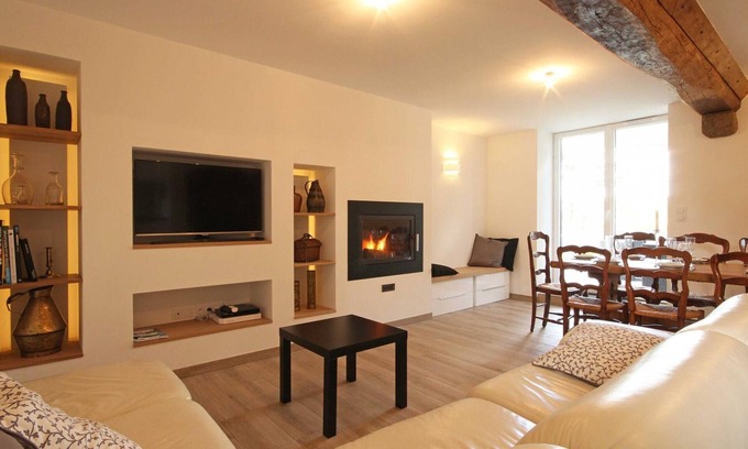 Ceauce Cottage | Luxurious Family Cottage with Garden, Terrace, and Lakeside Activities