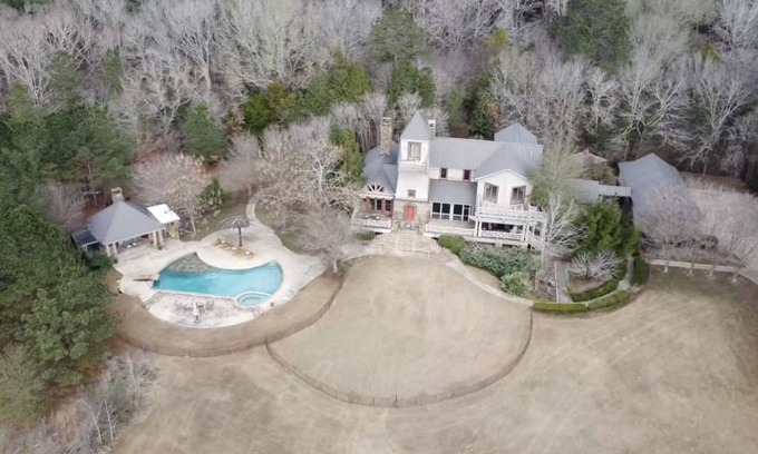 Flora Cabin | Luxurious Family-friendly Lodge Retreat