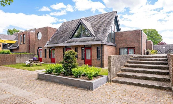 Rijs Villa | Luxurious forest villa "De Steenbok" close to forest and IJsselmeer
