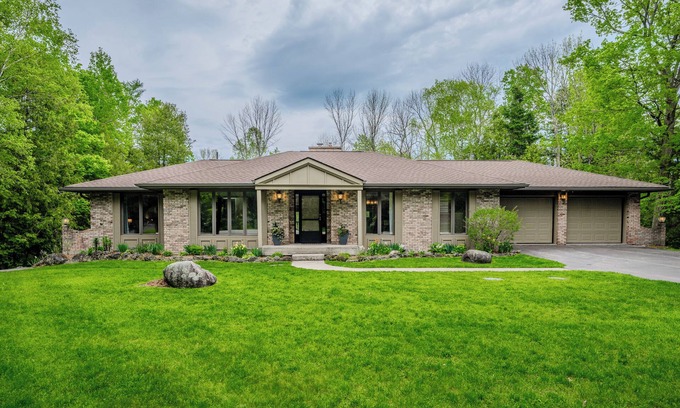 Georgian Bluffs Cottage | Luxurious Georgian Bay Escape at The Madison