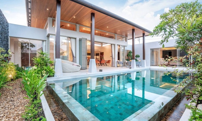 North Burnet House | Luxurious Gulf House