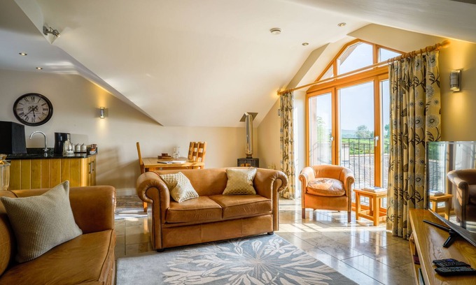 Bretherdale Apartment | Luxurious, High Quality, 'Green' Barn Conversion (Lake District & Dales National Parks)