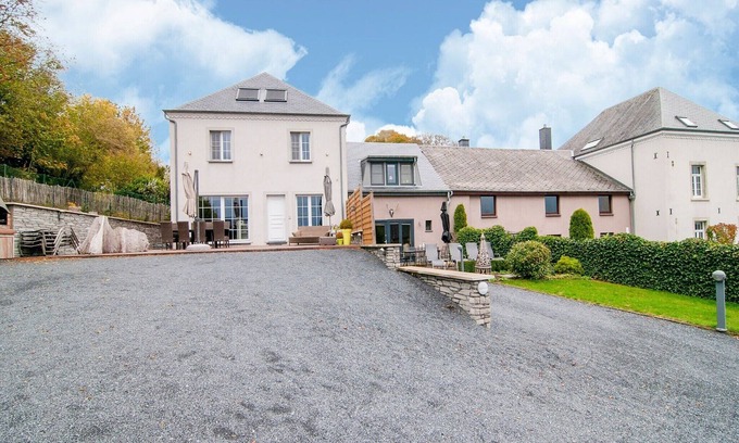 Menufontaine House | Luxurious Holiday Home with Sauna in Fauvillers