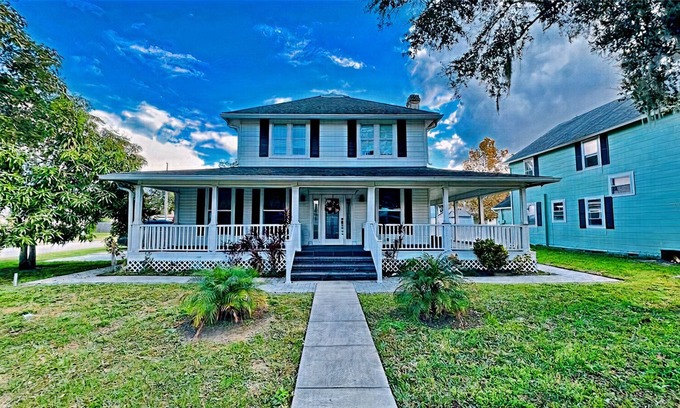 Saint Cloud House | Luxurious Home In Close Proximity To Disney World