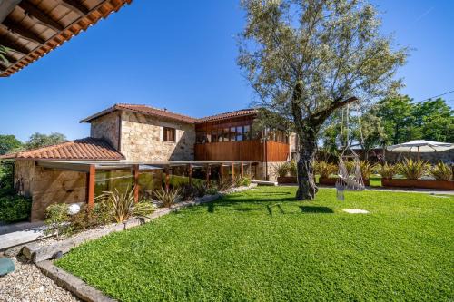 Amares House | Luxurious House in Braga with Pool
