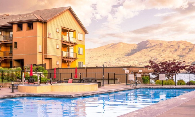 Westbank Condo | Luxurious Lakeside Oasis with Resort Amenities