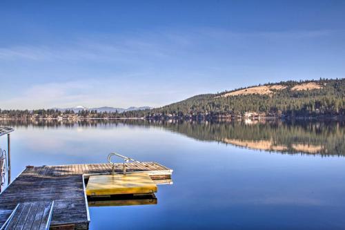 Liberty Lake House | Luxurious Liberty Lake Hideaway with Hot Tub!