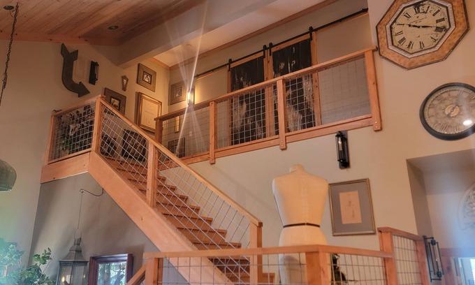 Ozona House | Luxurious living space & tropical privacy in Palm Harbor, FL