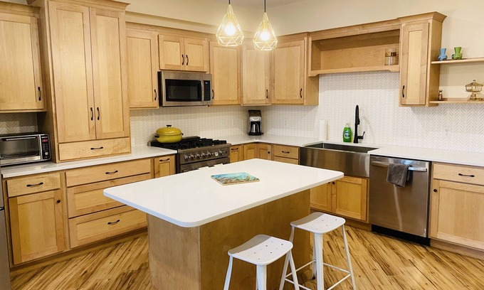 Lakewood Apartment | Luxurious loft Apartment in the heart of Lakewood, NY