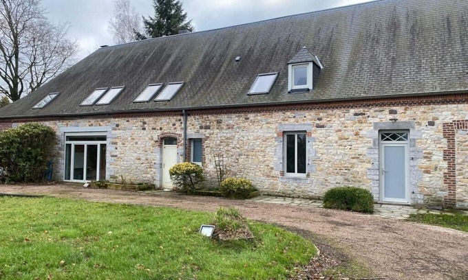 Momignies House | Luxurious loft near Chimay with pool table, table soccer, darts, arcade cabinet