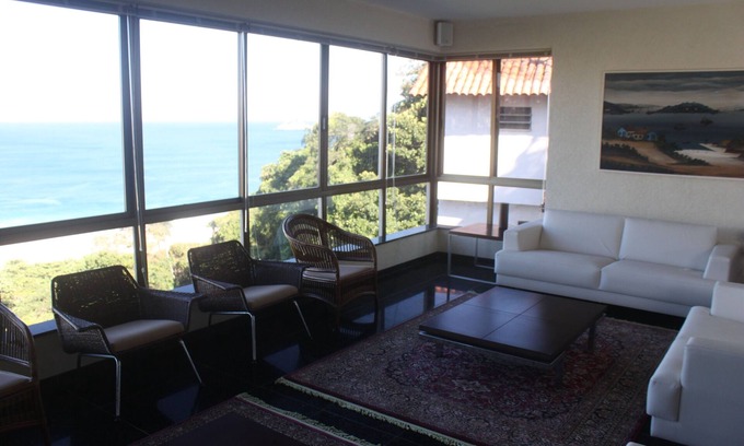 Sao Conrado House | Luxurious Mansion in São Conrado with Pool, Terrace and Ocean View.