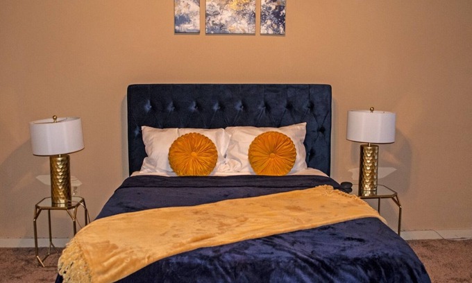Atlantic Station Area House | Luxurious Midtown Loft