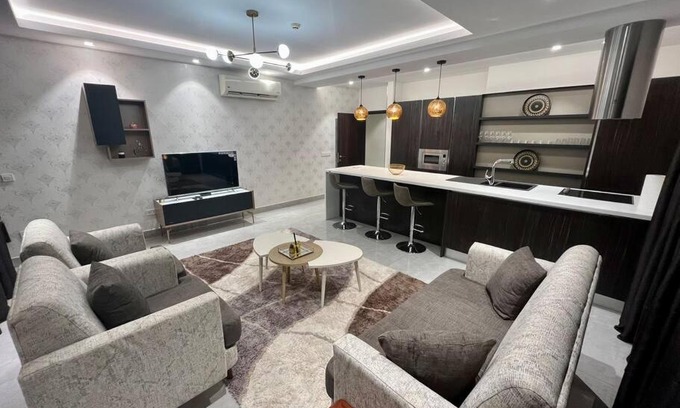 Accra Apartment | Luxurious Mirage 2 Bed with Pool & Gym
