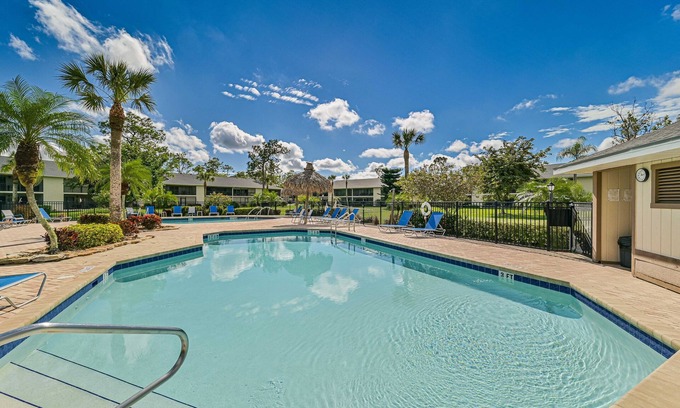 Naples Condo | Luxurious! Modern Remodeled 2 bed/2 bath Naples Condo ~