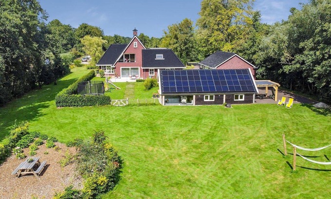 Triemen House | Luxurious Nature Stay in Friesland With Jacuzzi