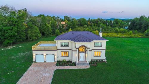 Warwick House | Luxurious New Countryside Home