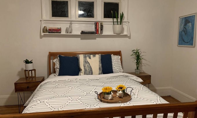 Albany House | LUXURIOUS newly remodeled 2BR in the heart of Albany