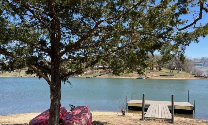 Sulphur Villa | Luxurious newly renovated villa located on Twin Lakes