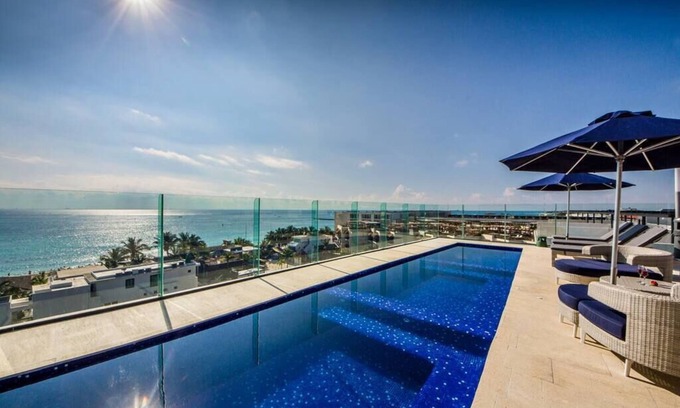 Gonzalo Guerrero Condo | *LUXURIOUS* One Bedroom Condo behind Mamitas Beach