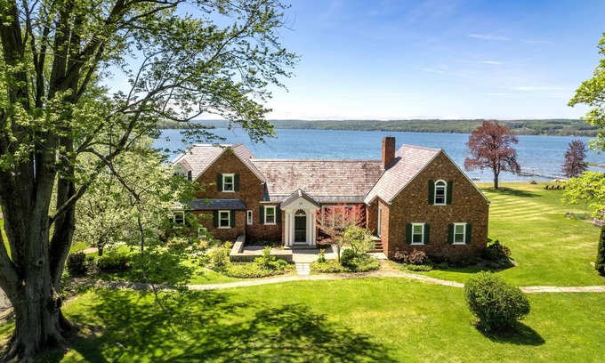 Town of Owasco House | Luxurious Owasco Lakefront Home with Level Lakeshore Beachfront 200 Feet +-