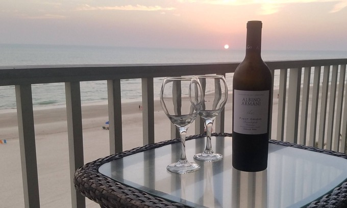 Redington Shores Condo | Luxurious Penthouse Oasis - Direct Beachfront/Oceanfront - 2 Parking Spots!