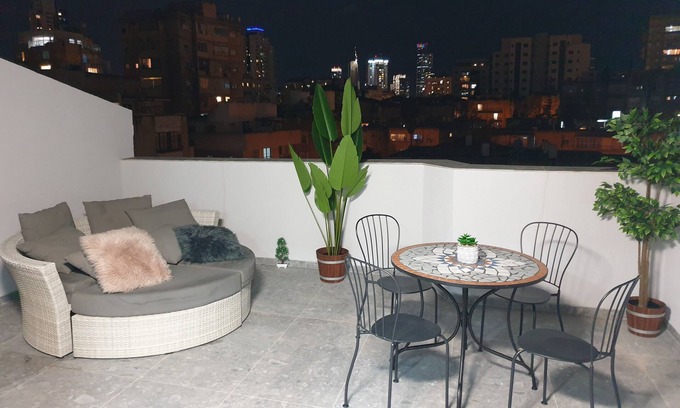 Ramat Gan Apartment | Luxurious penthouse - couples/families 2br minutes from TLV center free parking