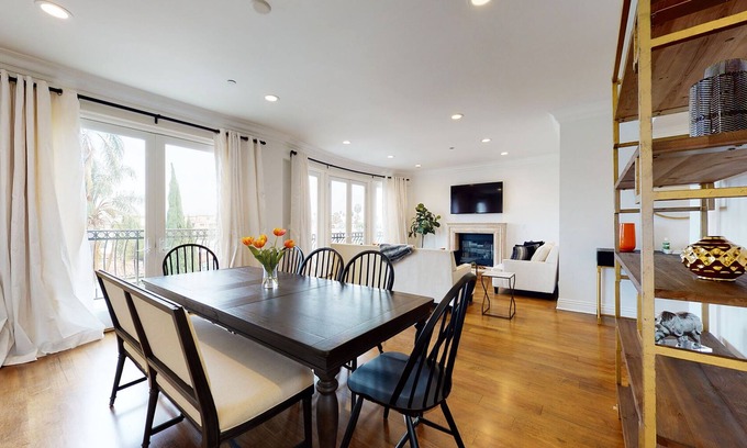 Pico - Robertson Condo | Luxurious & Private Beverly Hills Condo with Views