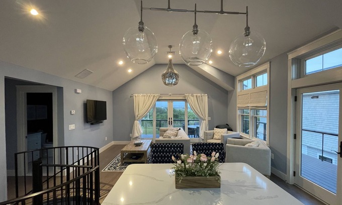 Snug Harbor House | Luxurious property with 360 degree views and steps from the beach