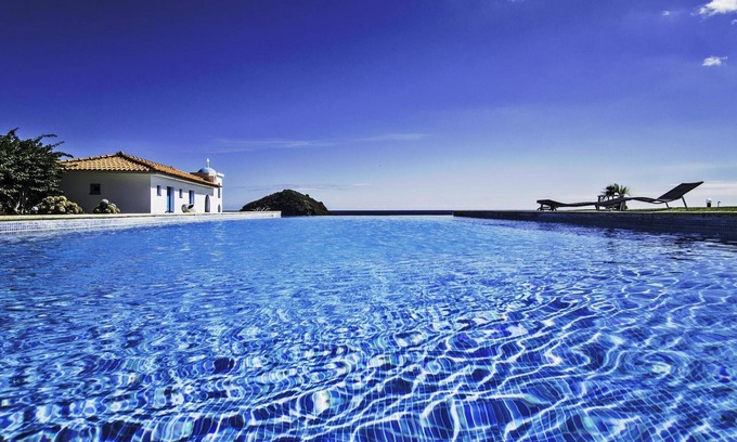 Vila Franca do Campo Villa | Luxurious seaside guest house with a shared pool and a breathtaking view