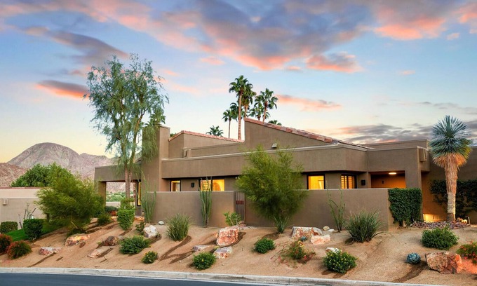 Palm Desert Condo | Luxurious Resort Property with Stunning Views in Ironwood Country Club