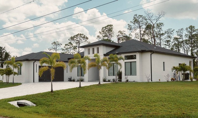 North Port House | Luxurious Retreat 3BR House in North Port Florida, Gulf Coast Beaches