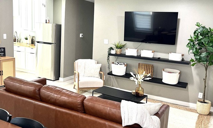 Waco House | Luxurious retreat for your stay in Waco; all you could want for amenities.