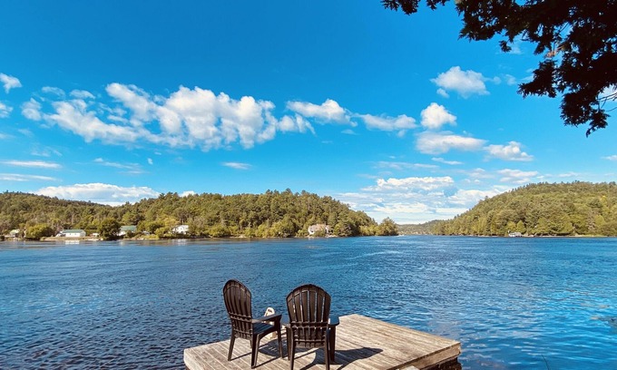 Wakefield Villa | Luxurious river cottage for peaceful retreat