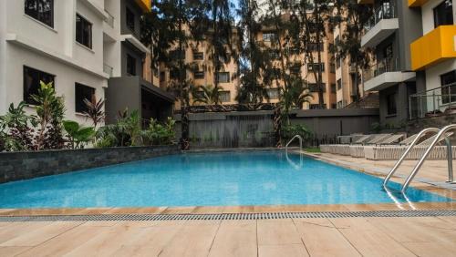 Central Business District Apartment | Luxurious Royal Pinnacle by Eccleston