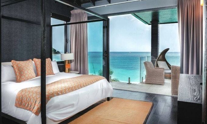 Fryes Beach Hotel | Luxurious Sea-View Villa Perfect for a Relaxing Retreat with the Family