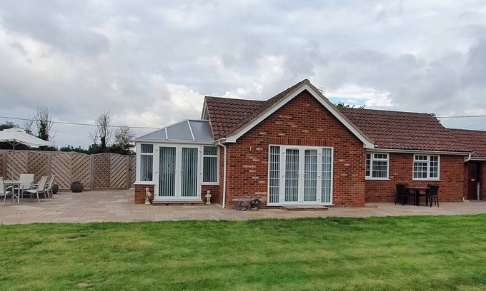 Harwich House | Luxurious self contained 2 bed annexe a perfect rural getaway